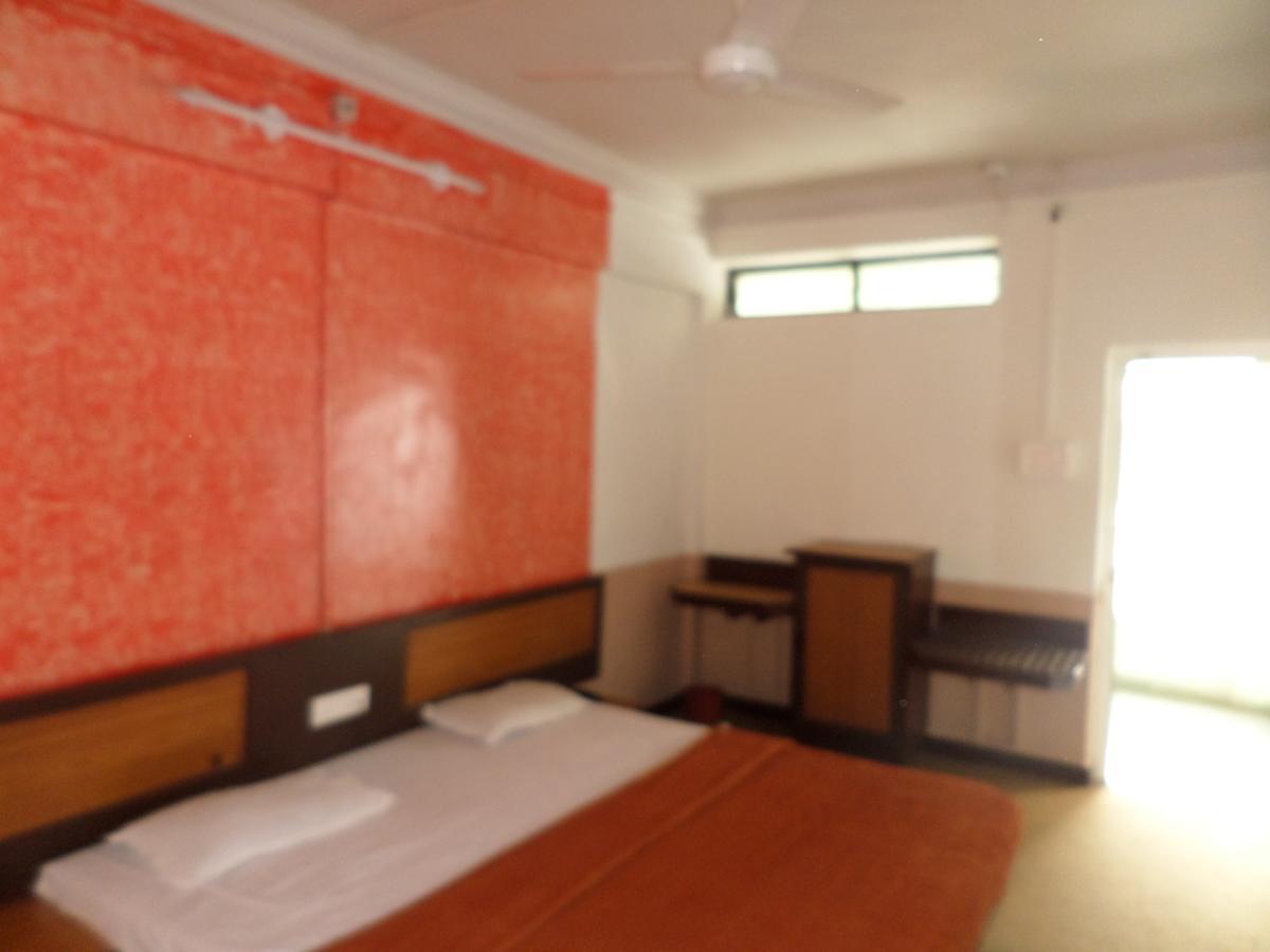 Hotel Ayodhya Nashik Dış mekan fotoğraf